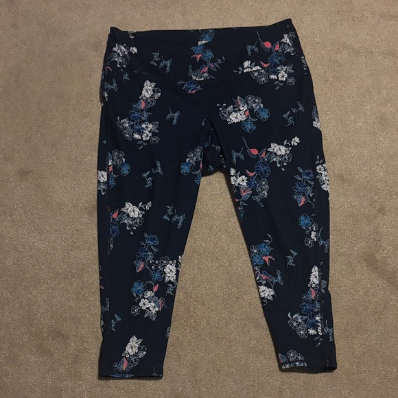 GAP Pants - GAP Dark Blue Floral Leggings Size XXLarge